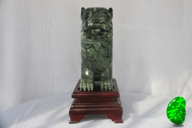 囚牛 大：68000￥ ?。?8000￥